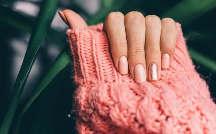 Czy manicure hybrydowy jest bezpieczny? Oto, co musisz wiedzieć Czy manicure hybrydowy jest bezpieczny? Oto, co musisz wiedzieć
