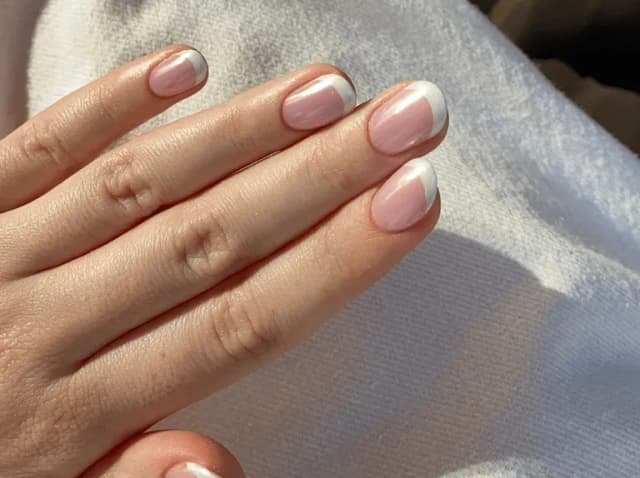 Jak malować paznokcie francuski manicure - proste techniki i pomysły Jak malować paznokcie francuski manicure - proste techniki i pomysły