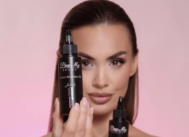 Farbowanie brwi techniką Airbrush Brows. Czy warto się zdecydować? Farbowanie brwi techniką Airbrush Brows. Czy warto się zdecydować?