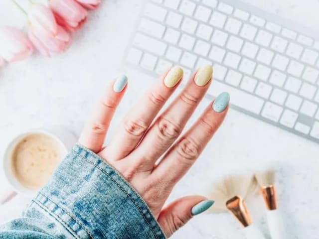 Najzdrowszy manicure – jaki rodzaj nie niszczy paznokci i jest bezpieczny? Najzdrowszy manicure – jaki rodzaj nie niszczy paznokci i jest bezpieczny?