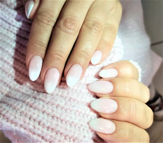Ile trwa manicure pedicure? Poznaj czas zabiegów i wybierz najlepiej Ile trwa manicure pedicure? Poznaj czas zabiegów i wybierz najlepiej