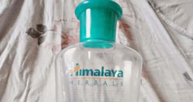 Olejek rewitalizujący z Himalaya Herbals - skuteczne składniki i opinie Olejek rewitalizujący z Himalaya Herbals - skuteczne składniki i opinie