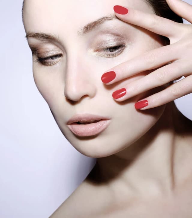 Lakiery Hybrydowe Eclair Nail – trwałość i estetyka w manicure Lakiery Hybrydowe Eclair Nail – trwałość i estetyka w manicure